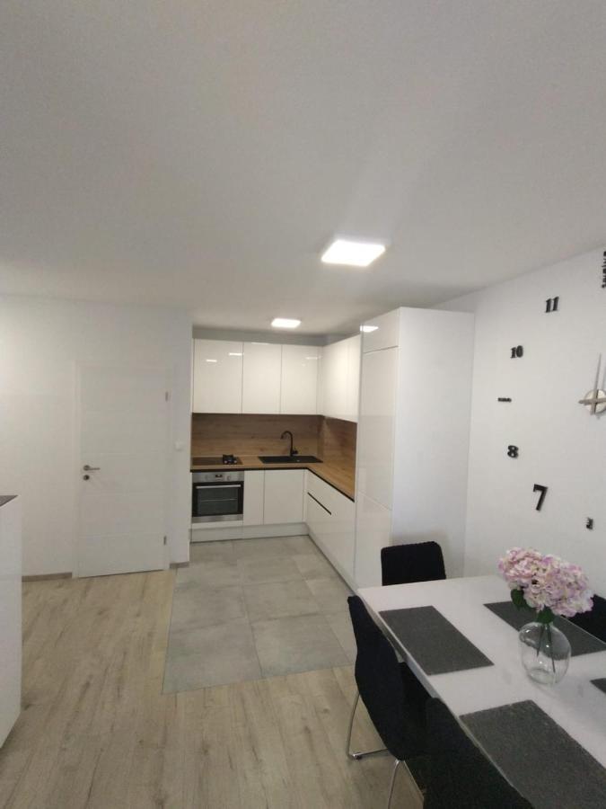 The Big Terrace Apartment Макарска Екстериор снимка