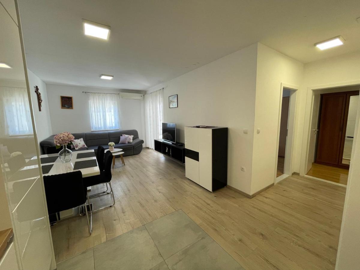 The Big Terrace Apartment Макарска Екстериор снимка