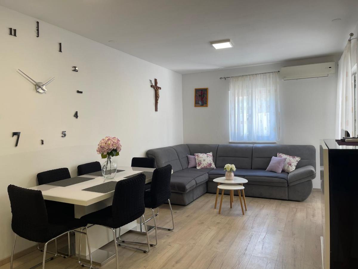 The Big Terrace Apartment Макарска Екстериор снимка